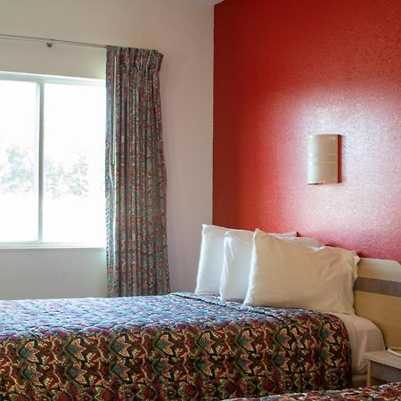 Morgantown Inn & Suites Extérieur photo