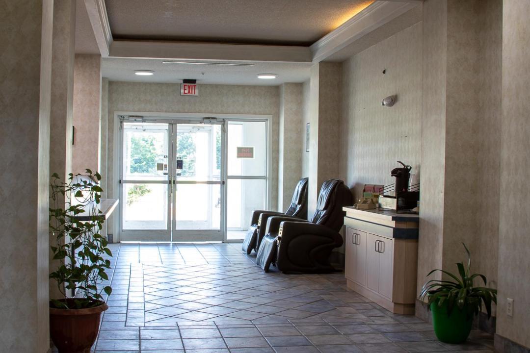 Morgantown Inn & Suites Extérieur photo